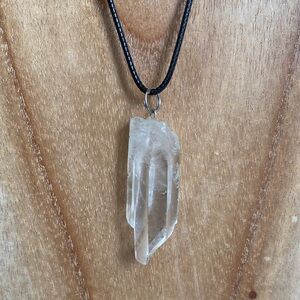 White Quartz Point Necklace – Natural Crystal Energy